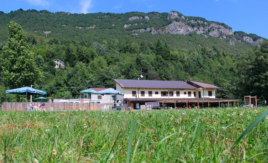 Wolf Village Демонте Екстериор снимка